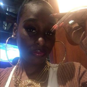 Meet your Posher, Sharonda